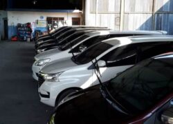 sewa mobil alinds transport dekat malioboro