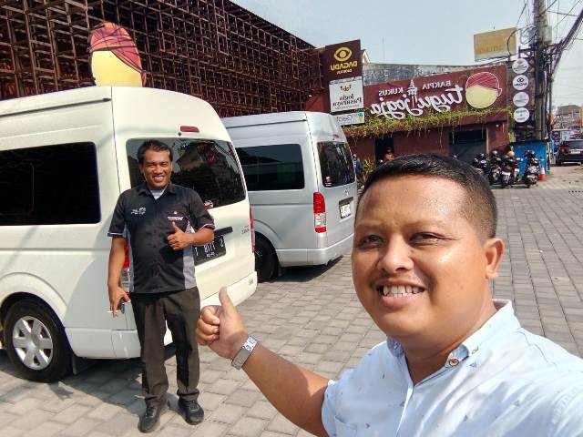 sopir sewa mobil pak hary mas gede